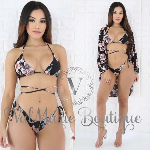 📍CLEARANCE 📍Floral Bikini & Cardigan Set - Picture 2 of 8
