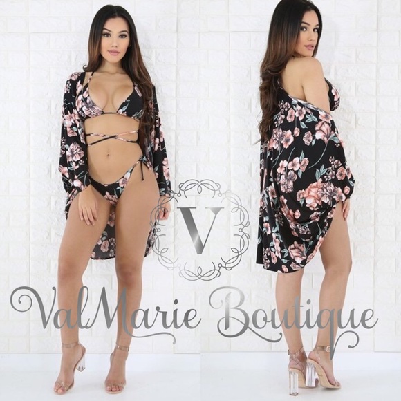 📍CLEARANCE 📍Floral Bikini & Cardigan Set - Picture 4 of 8
