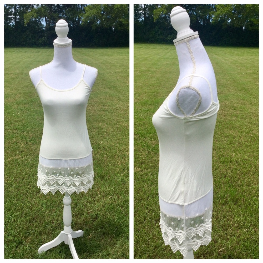 ❌❌ SOLD: White Lace Tank Top with Blouse Extender