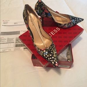 Guess Shoes, Carrie 10 pumps, Animal Floral
