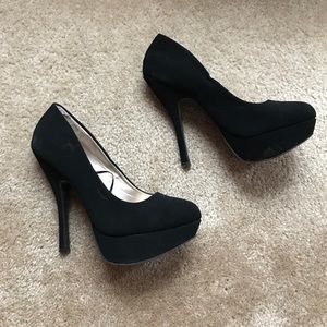 Rue21 Black suede pumps