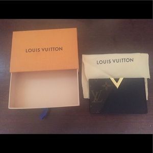 Louis Vuitton kimono card holder
