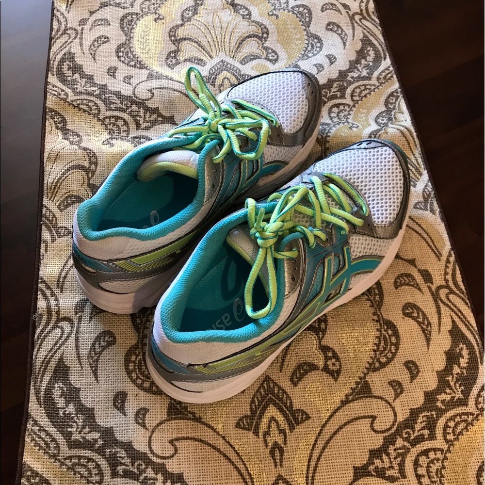 SOLD*** Running Shoes  Asics Gel Sneakers - gently