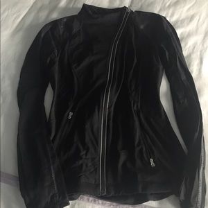 Lulu running jacket size 6