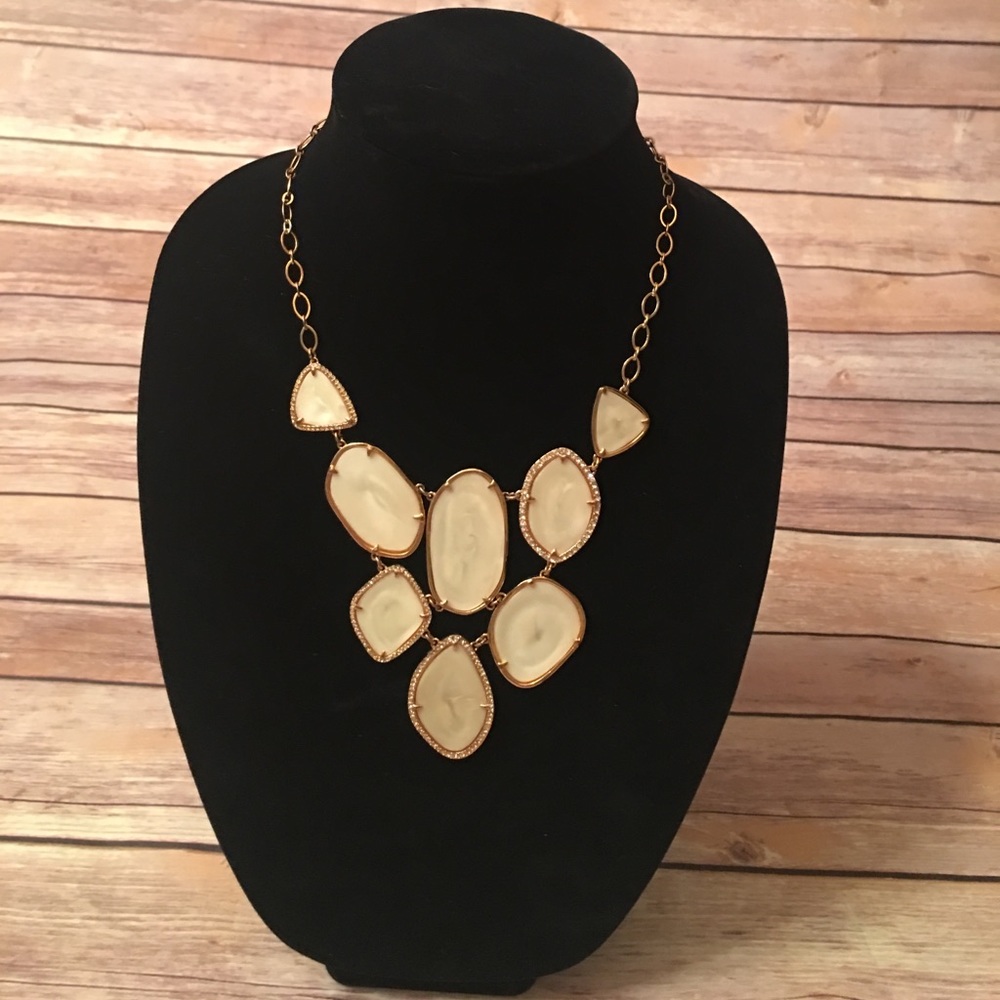 Gorgeous Stella & Dot Statement Necklace!