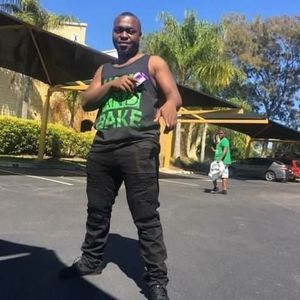 Meet your Posher, Derrick