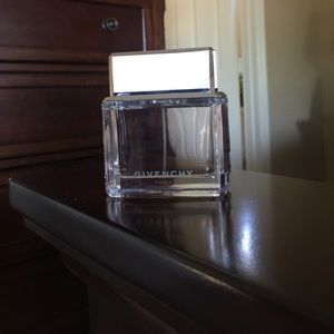 Givenchy Dahlia Noir 2.5oz Eau de Toilette