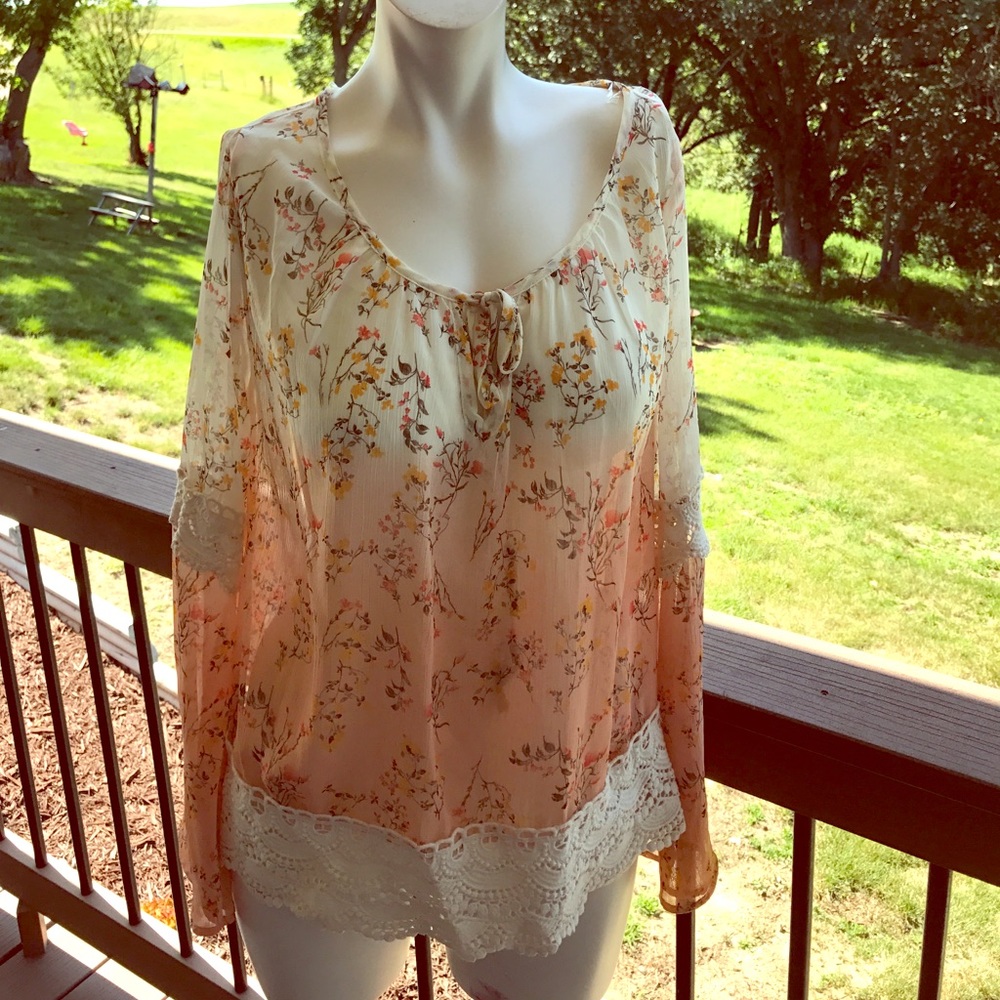 Long sleeve floral top
