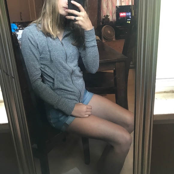 Grey jacket - Picture 1 of 3