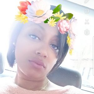 Meet your Posher, Ambar