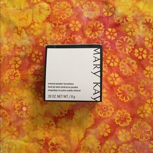 Beige 2 Mary Kay mineral foundation