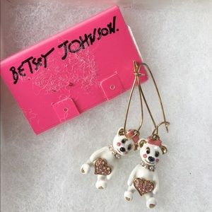 Betsey Johnson 🐻sweetheart Bear earrings