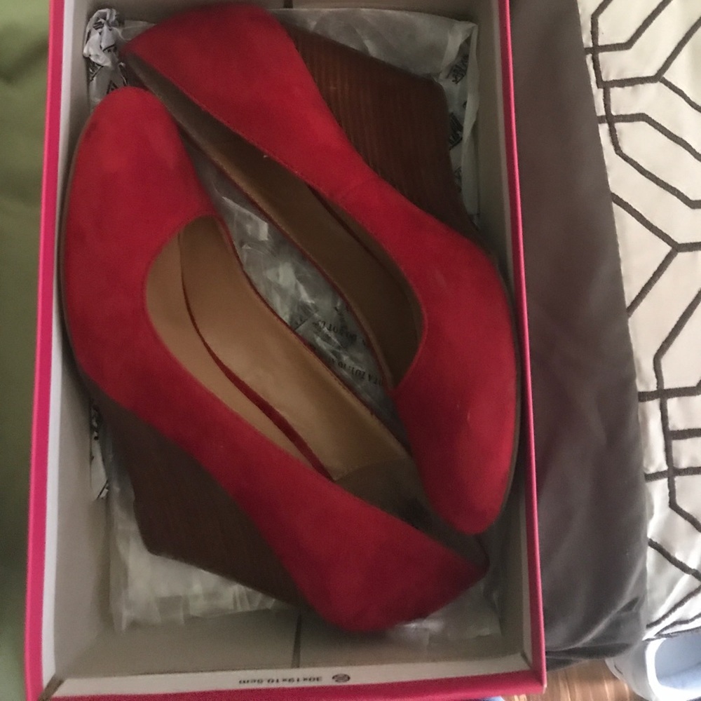 Mix 6 Red Velvet Heel/Wedge