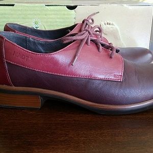Naot Oxford shoes, EUC, size 38