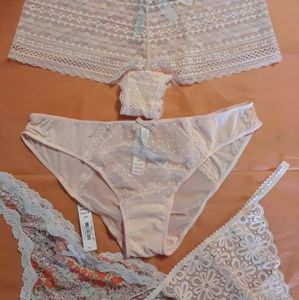 Victorias Secret M PANTY BUNDLE