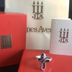 Eternal Ribbon Cross Ring