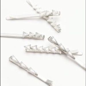 Free People Accessories - Free People Arrow Head 6 bobby pin set SILVER Free People Accessories - Free People Arrow Head 6 bobby pin set SILVER