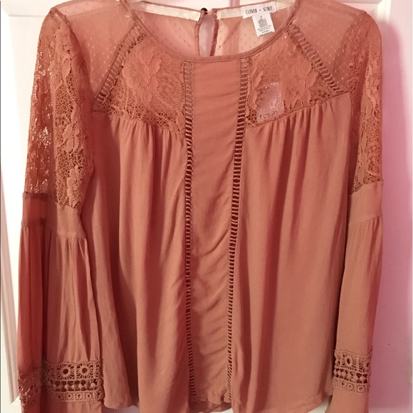 Rue 21 top still with TAGS - Picture 1 of 4