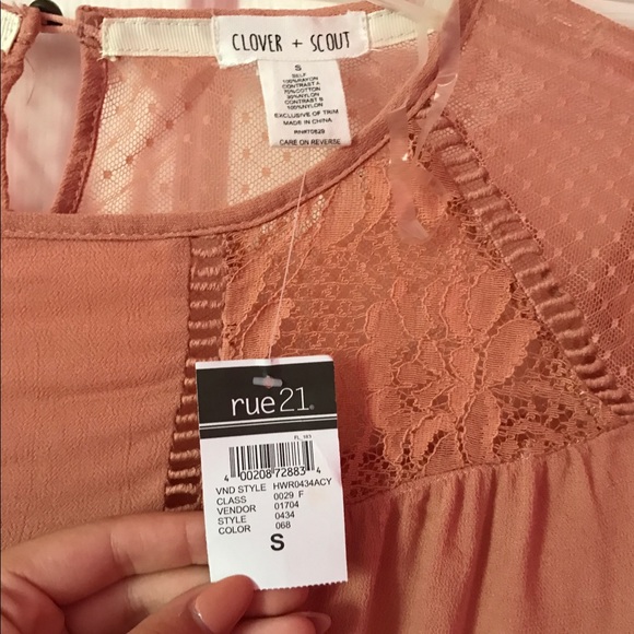 Rue 21 top still with TAGS - Picture 2 of 4