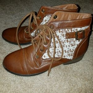 Brown leather ankle  bootie with lace accents