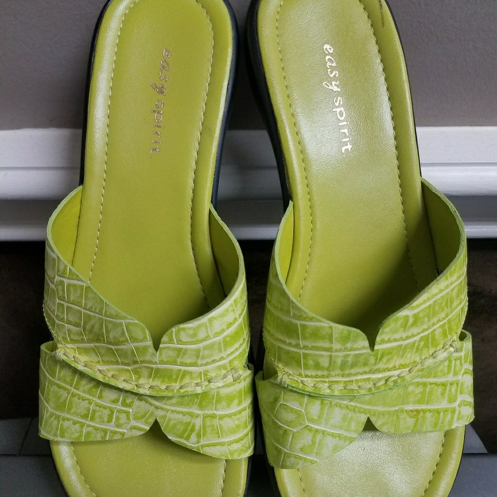 Never Worn Easy Spirit Leather Slides