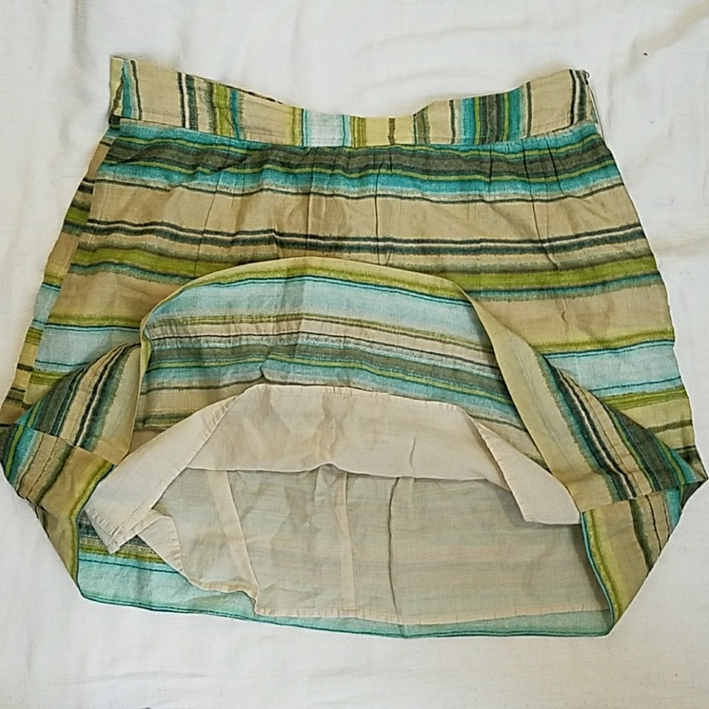 Loft skirt. Very pretty. - Picture 4 of 6