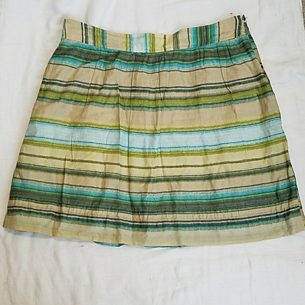 Loft skirt. Very pretty. - Picture 1 of 6