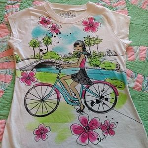 Girl's summer tee shirt.