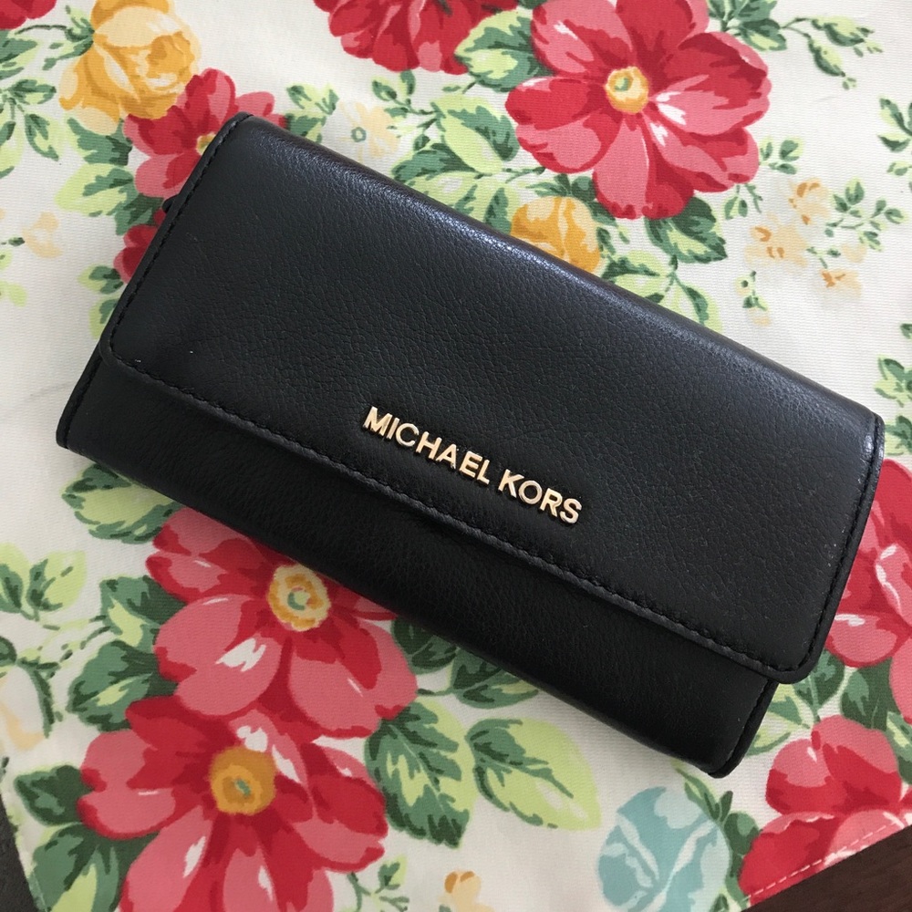 Michael Kors black leather wallet