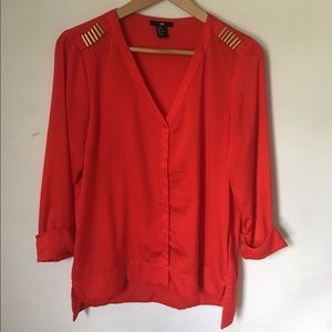 h&m top with shoulder details