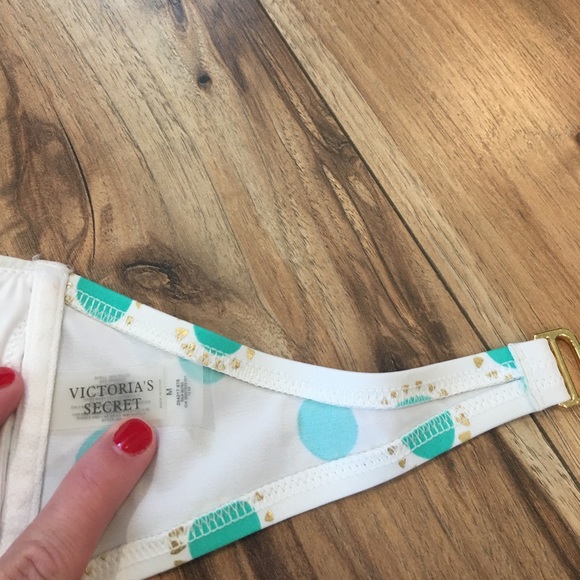 ๐ 3/$40 ๐ Set of 2 VS mix & match bikinis - Picture 4 of 8