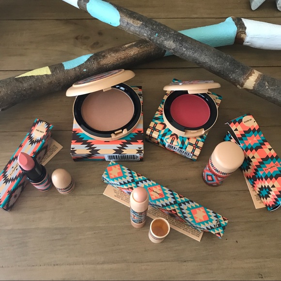 🎉HP🎉MAC Vibe Tribe Collection Limited Edition - Picture 2 of 3