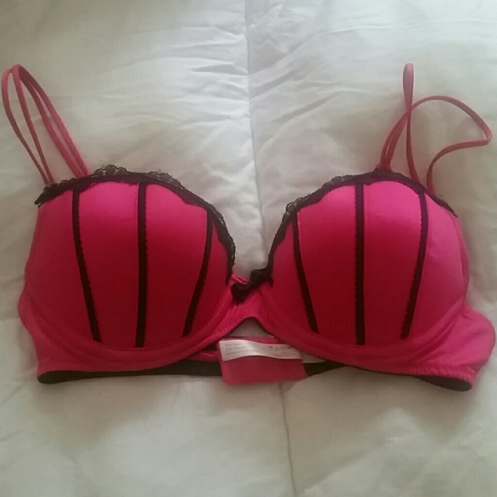 !! 3 push up bras 34A NWOT