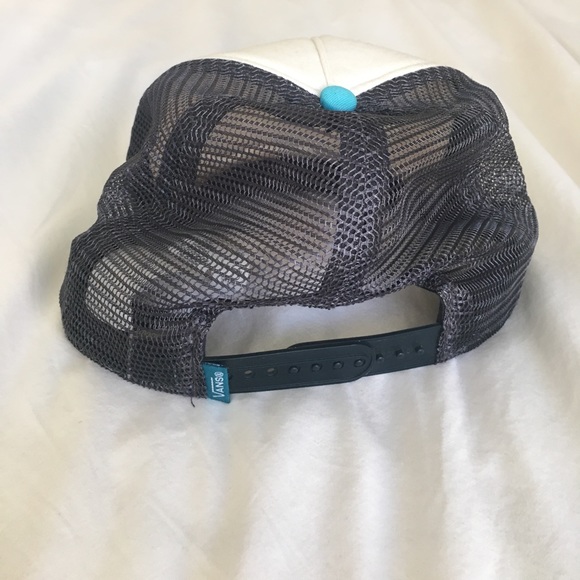 Blue and white Vans trucker hat💙 - Picture 3 of 5