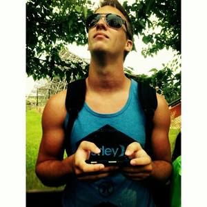 Meet your Posher, Jay