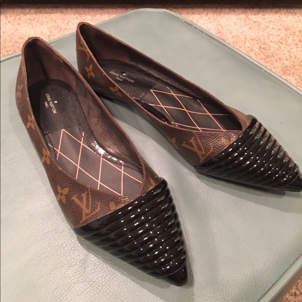 Authentic Louis Vuitton Brown Monogram Flats