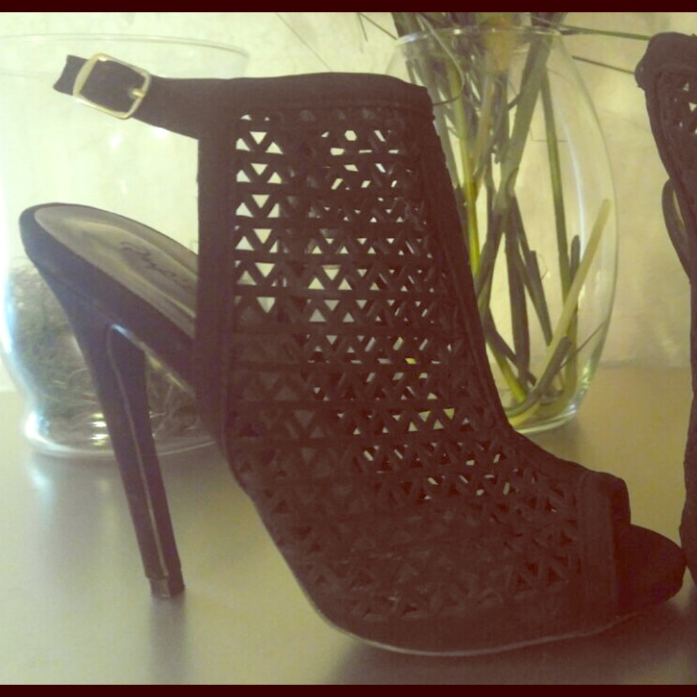Black Heels 👠 by Cupid