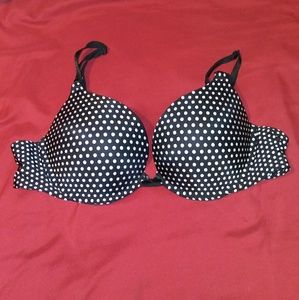 Polka dot vs bra