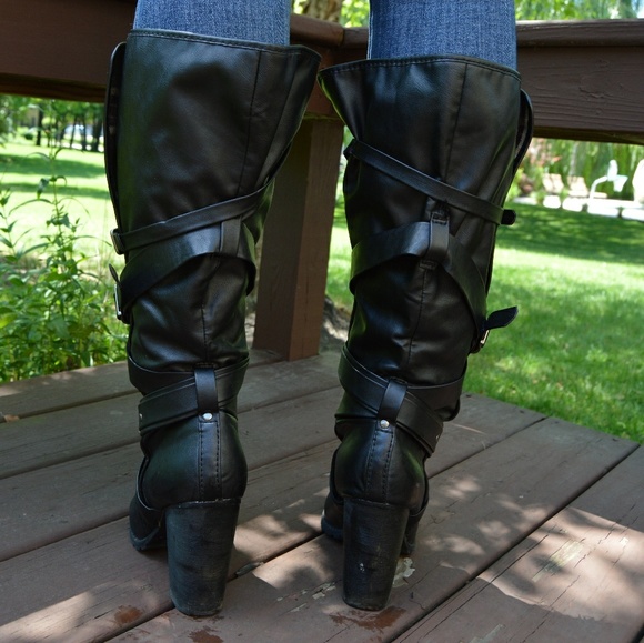 π HP π Black Boots with Plaid Size 9 - Picture 5 of 6