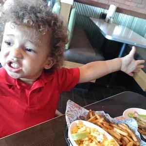 Meet your Posher, Robert