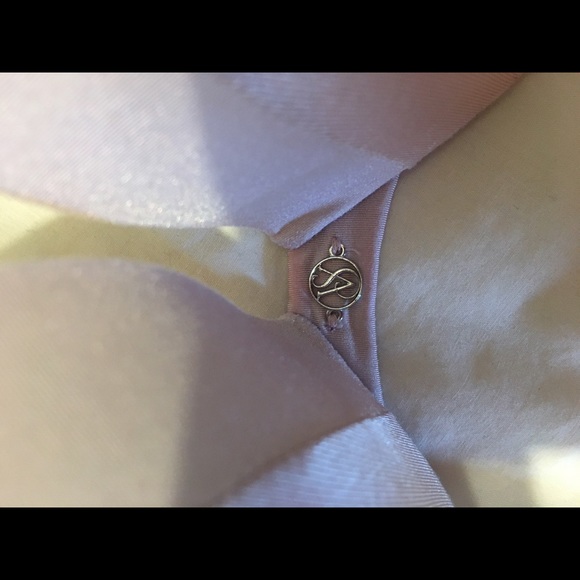 $20 - Picture 2 of 3