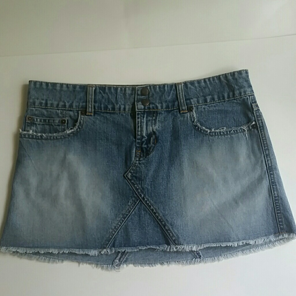 SUPER CUTE & COMFY DISTRESS LOOK DENIM JEAN SKIRT