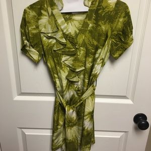 100% silk anthropologie green print blouse size 2