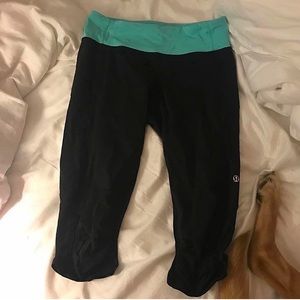 Lululemon cropped leggings.