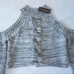 FASHION NOVA SWEATSHIRT