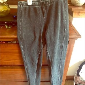 Splendid size medium leggings