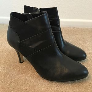 ✨Adrienne Vittadini ankle boots