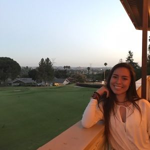 Meet your Posher, Maya