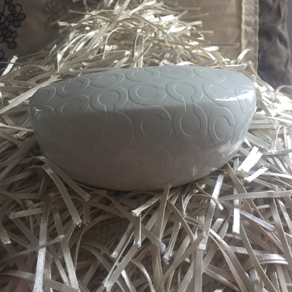 COACH Sunglass case 💯 - Picture 2 of 6