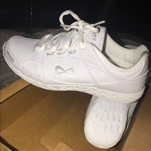 Cheerleading shoes 6.5